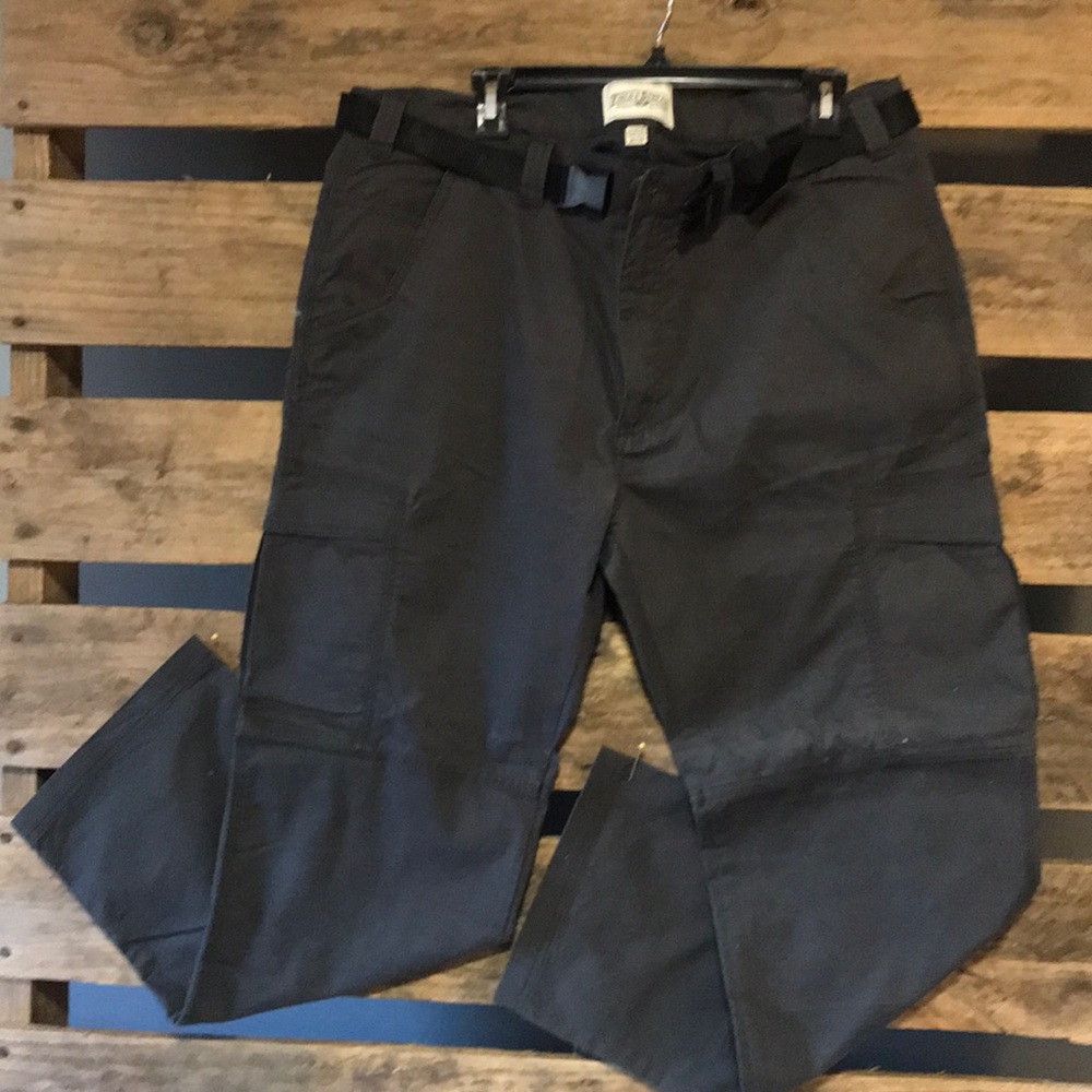 Men’s Field & Stream cargo style pants
